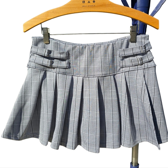 Classic Gray Plaid Pleated Skirt. New Without Tags. - Picture 4 of 7